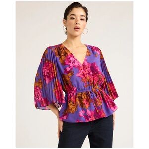 Sofia Vergara Floral Pleated Flutter Sleeve V Neck Blouse